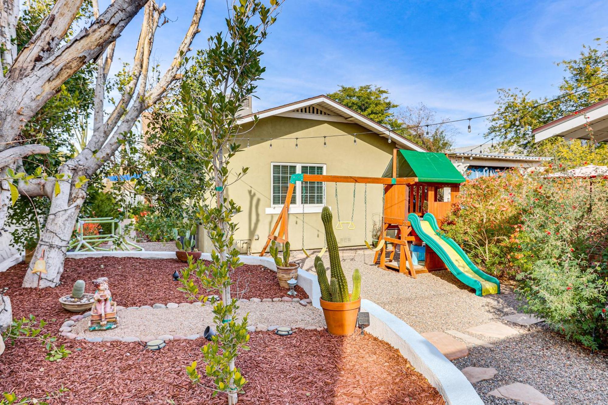 Updated About 1 Mi To Dtwn! Holiday home *